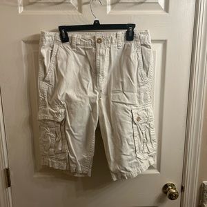 American Eagle White Cargo Shorts